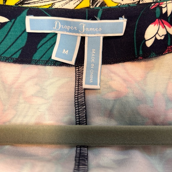 Draper James navy/pink/green floral short sleeved v-neck shift dress, size M - Picture 8 of 10